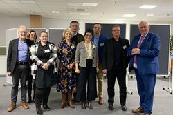 Minister Laumann besucht die Servicestelle für Arbeits- und Fachkräfte