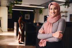 Frau im Büro